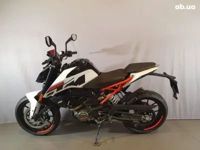 KTM 125 